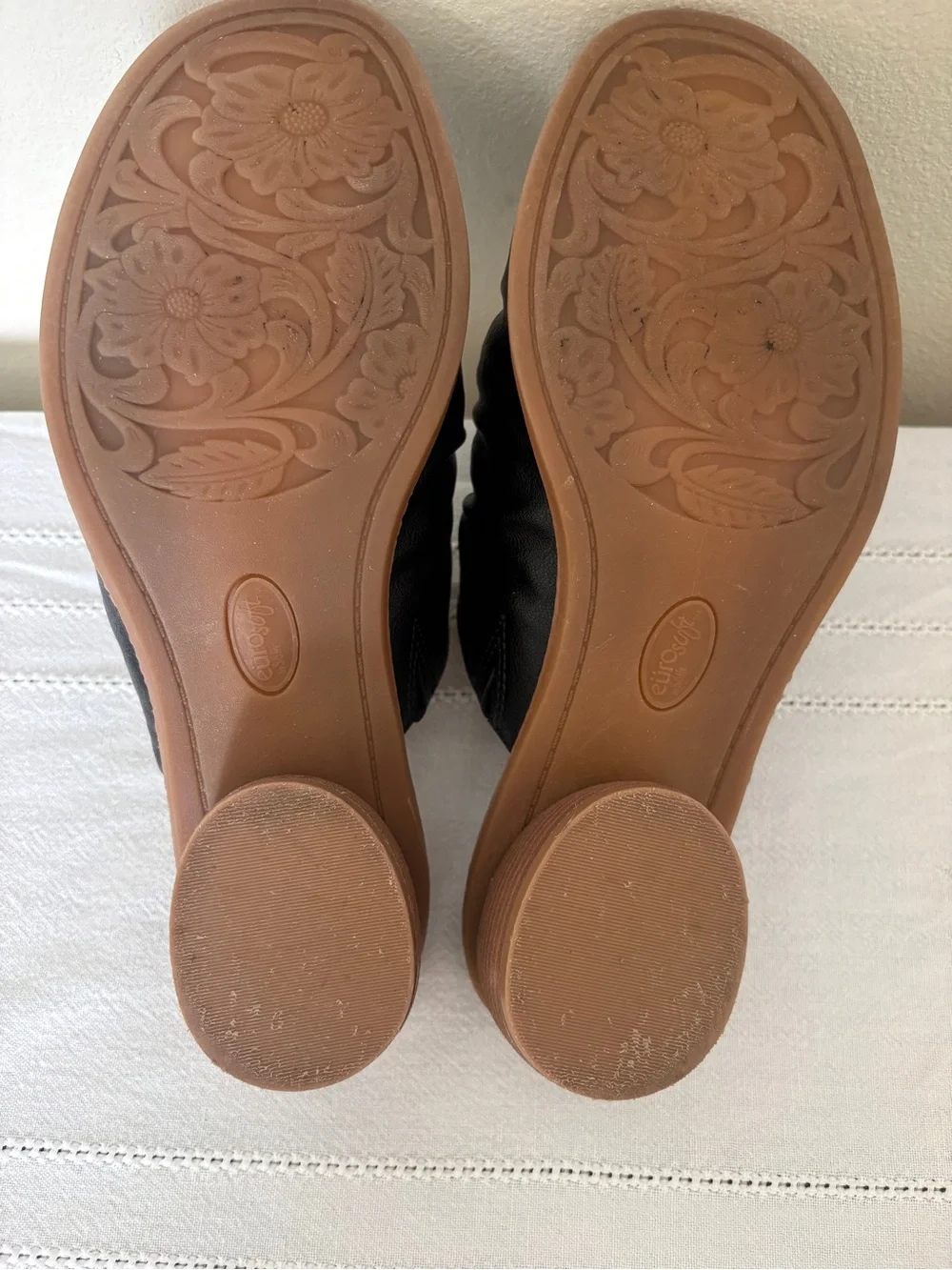 EuroSoft Corley Black Ruched Slide Sandals Size 9